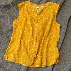 Old Navy Sleeveless Polka Dot Button Down Tank